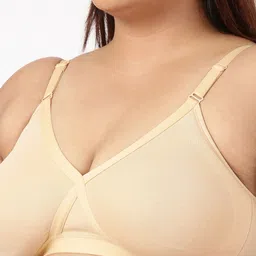BLOSSOM Full Coverage Non Padded Moulded Double Layered Plus Size Everyday Bra image 5