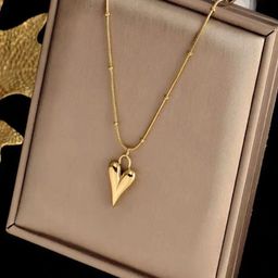 TEULRIP Women Gold-Plated Heart-Shaped Pendant With Chain-image-10