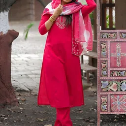 Navlik Embroidered Round Neck Thread Work Kurta With Trousers & Dupatta-picture-57
