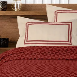 Saral Home Rust & Beige Geometric Printed 160 TC Cotton Queen Bedsheet & 2 Pillow Covers-picture-1