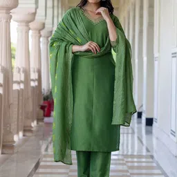 SKYLEE Women Ethnic Motifs Embroidered Kurta with Trousers & With Dupatta-13