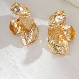 StyleCast x Revolte Leaf Shaped Studs Earrings-4