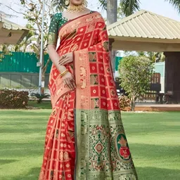KALINI Checked Woven Design Zari Banarasi Saree-image-32