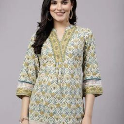 QOMN Green Printed Top-16