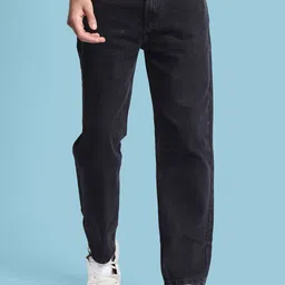 Bene Kleed Men Relaxed Fit Low Distress Jeans-image-97