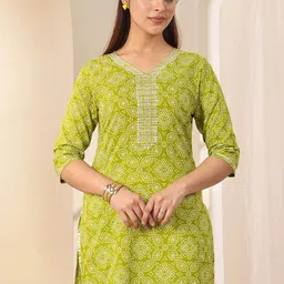 Libas Bandhani Printed Thread Work Straight Kurta with Trouser & Dupatta image 3