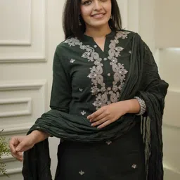 CREEPER Women Ethnic Motifs Embroidered Regular Kurta with Trousers & With Dupatta image 3