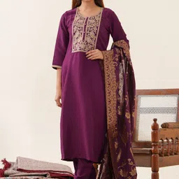 House of Pataudi Ethnic Motifs Embroidered Zari Straight Kurta With Trousers & Dupatta-54