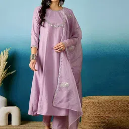 Ekta Textiles Floral Yoke Design Panelled Sequinned A-Line Kurta With Trousers & Dupatta-4