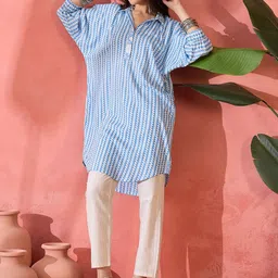 Sangria Chevron Printed Shirt Collar Oversized Kurta-image-6
