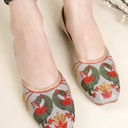 Anouk Women Embellished Mojaris Flats-11