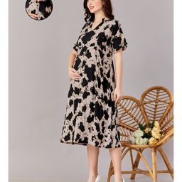 Lovely Mom's Half Sleeves Abstract Print Dress With Pocket & Concealed Zipper Nursing Access- Black-image-26