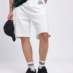 glitchez Men Donald Duck Relaxed Shorts-image-85