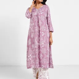 RANGMANCH BY PANTALOONS Women Floral Printed Regular Straight Kurta with Trousers-picture-7