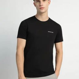 Reebok Black Regular Fit Solid T-Shirt-36