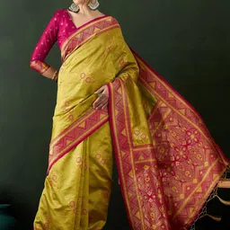 Dori Ethnic Motifs Woven Design Zari Banarasi Saree-45