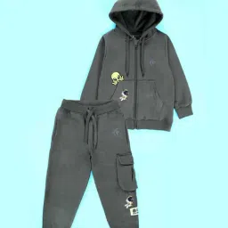 Kiddopanti Boys Military Green Applique Regular Fit Sweatshirt with Trackpants-picture-11