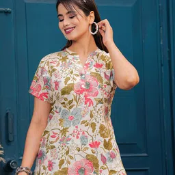 SIDDHANAM Printed Short Sleeve Top & Trouser Co-Ords image 2