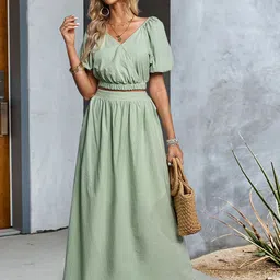 StyleCast Crop Top With Skirt Co-Ords-picture-16