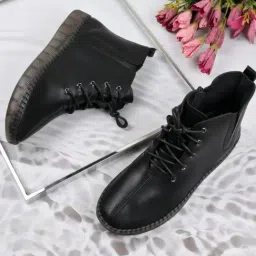 Jove Women's Black Derby Boots-image-96