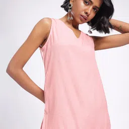 Anouk Rustic V-Neck Straight Sleeveless Kurti-image-34
