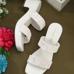 Clog London Women's White Casual Sandals-image-2