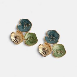 SOHI The Small Lilypad Gold-Plated Studs image 3