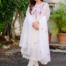 Growdamy Women Floral Embroidered Regular Thread Work Kurta with Trousers & With Dupatta-image-30
