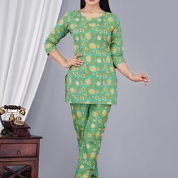 DHANOTA Women Floral Printed Tunic With Trousers Co-Ords-image-96