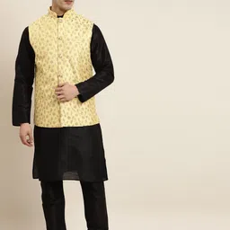 SOJANYA Men Black Solid Kurta with Churidar & Nehru Jacket-image-14