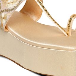 Looper Wedge Sandals image 2