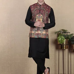 Koshin Men Ethnic Motifs Printed Regular Kurta with Pyjamas Kurta Sets-0