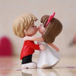 eCraftIndia Solid Polyresin Romantic Kissing Couple Statue-48
