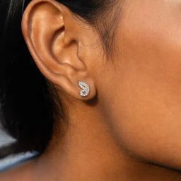 Shaya Fly on Butterfly Earrings in Rhodium-Plated 925 Silver-image-0
