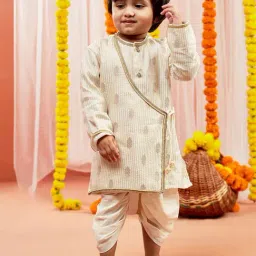VASTRAMAY Boys Green Embroidery KurtaSets-image-34
