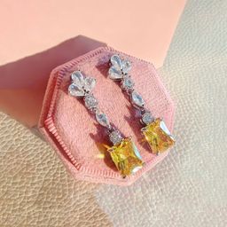 Designs & You Contemporary Drop Earrings-34