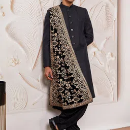 VASTRAMAY Textured Sherwani Set With Woven Dupatta-image-7