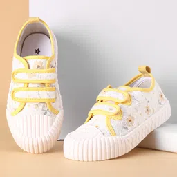 Cute Walk by Babyhug Casual Shoes with Velcro Closure Floral Print - Yellow-picture-15