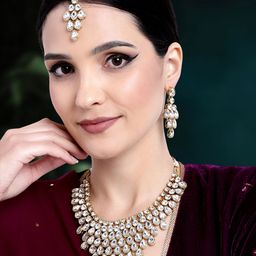 Peora Gold-Plated Kundan Jewellery Set-40