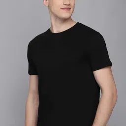 Free Authority Black Printed T-Shirt-image-35