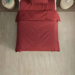 Spaces Solid Red 480 GSM Polyester Single Fleece Blanket image 3