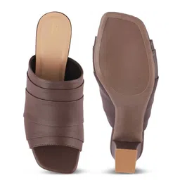 Tresmode Block Sandals with Bows image 4
