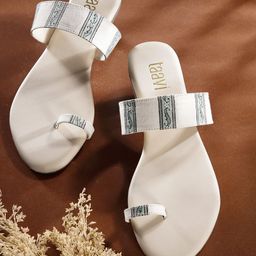 Taavi Women One Toe Flats-picture-37