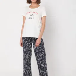 Vero Moda Ease White & Blue Graphic Print T-shirt With Pyjamas-picture-33