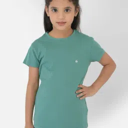 Crimsoune Club Girls Green Solid Round Neck T-Shirt-image-1