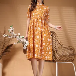 HERE&NOW Women Orange Floral Printed Floral Anarkali Kurta-picture-1
