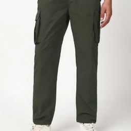 Bewakoof Olive Nylon Regular Fit Solid Cargo Parachute Pants-image-36