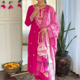 JAPNAAM Floral Embroidered Round Neck Zari Straight Kurta With Trousers & Dupatta-image-38