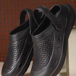 The Roadster Lifestyle Co Men Self Design Clogs-picture-17