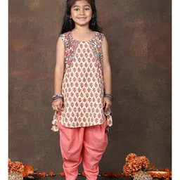 Kinder Kids Cotton Woven Sleeveless Floral Printed Threadwork Detailed Kurti & Dhoti Set - Peach-picture-6